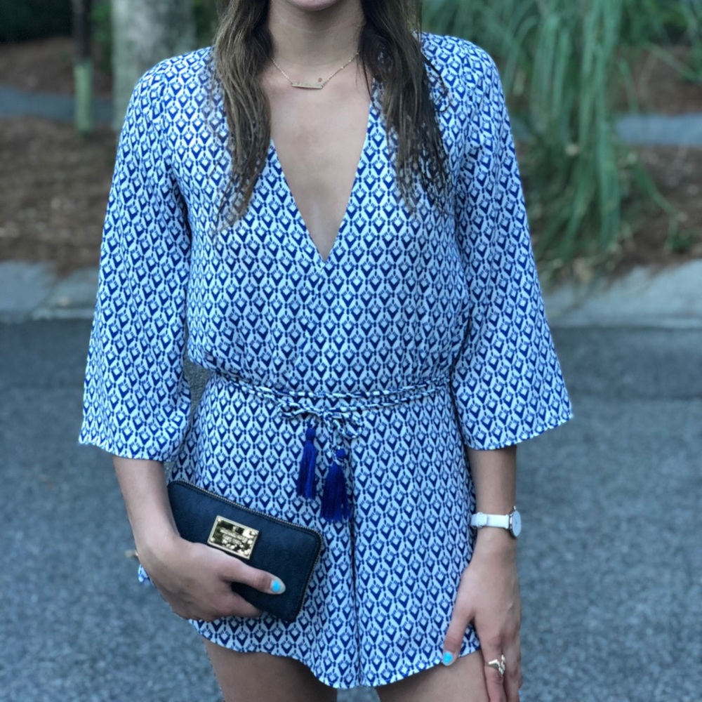 Olivaceous Blue & White patterned open back Romper - Picture 5 of 7